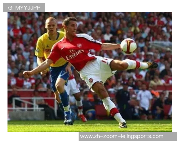 足球绕杆射门技巧解析及动作要点详解助你提升射门水平